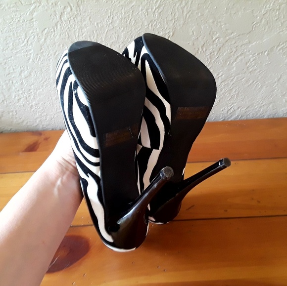 Wild Diva Zebra print heels. - Picture 3 of 3